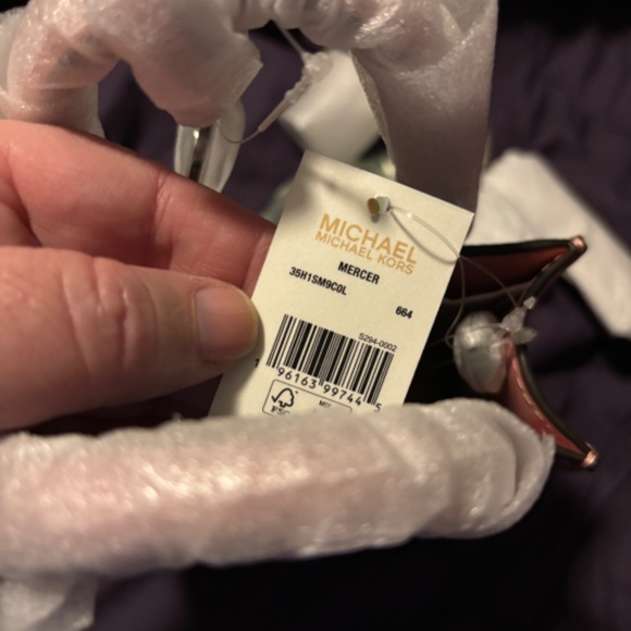 Michael Kors MERCER Michael Kors EXTRA-SMALL PEBBLED LEATHER CROSSBODY BAG - Picture 4 of 4